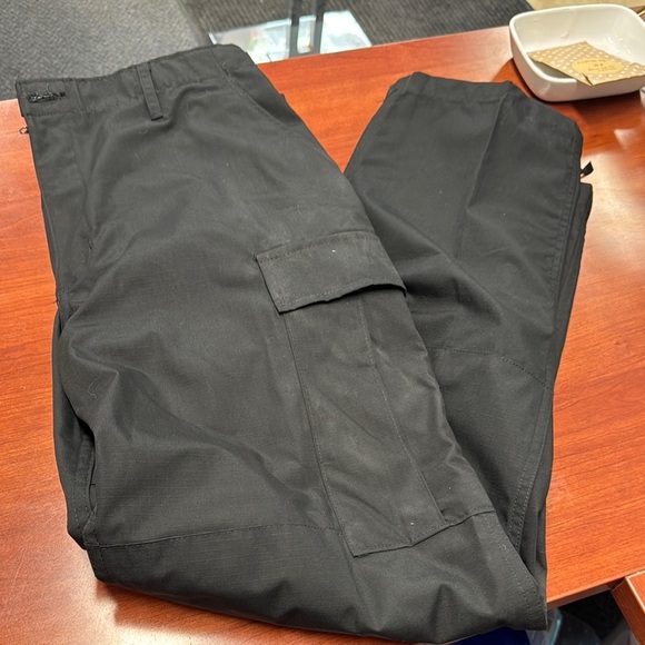 genuine gear Other - Genuine gear pants M // 050745